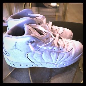 White Jordan’s size 3...good used condition
